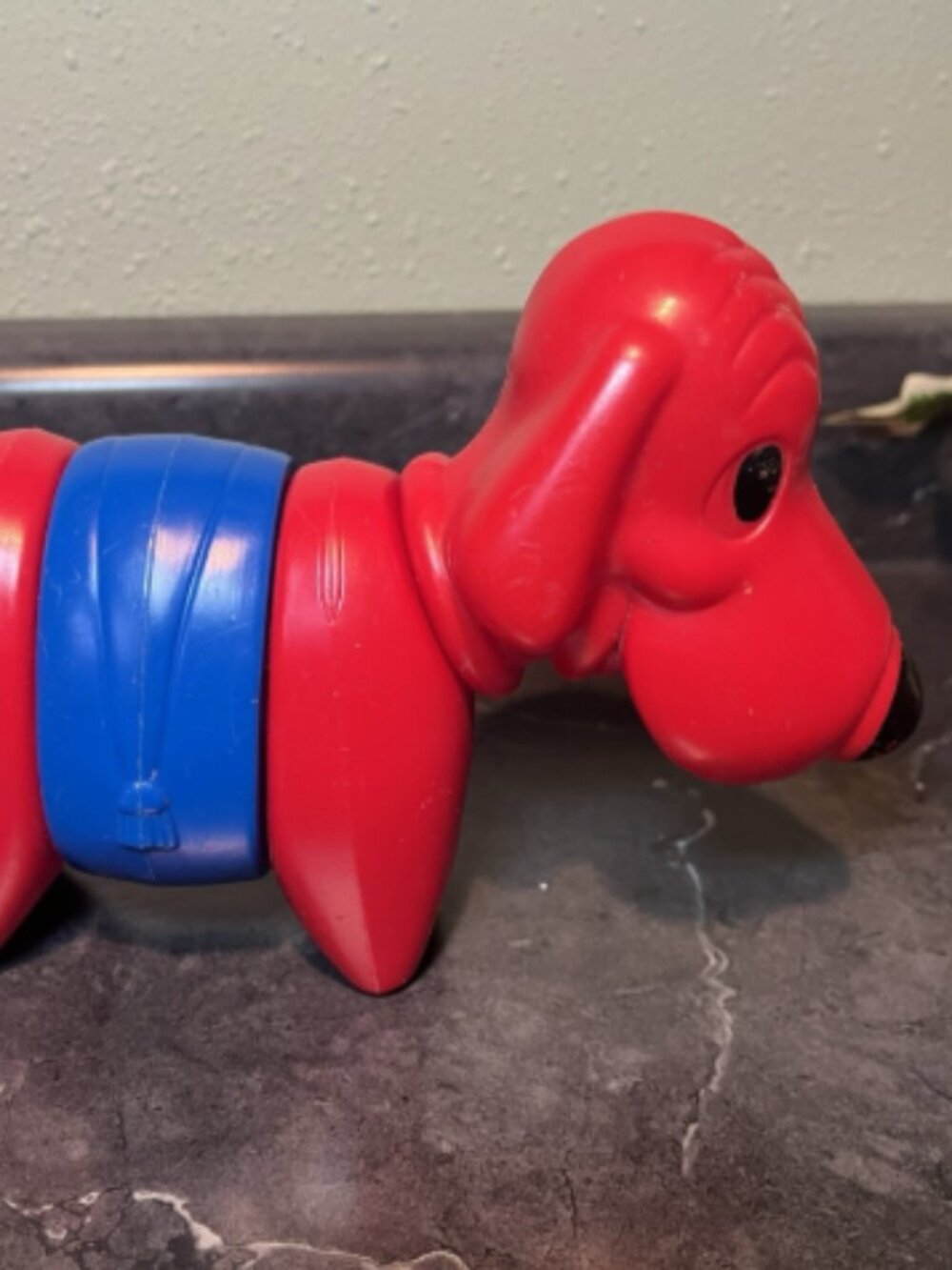 vintage 1970s Tupperware Zoo-It-Yourself Dog pull-apart Red Blue (miss yellow)